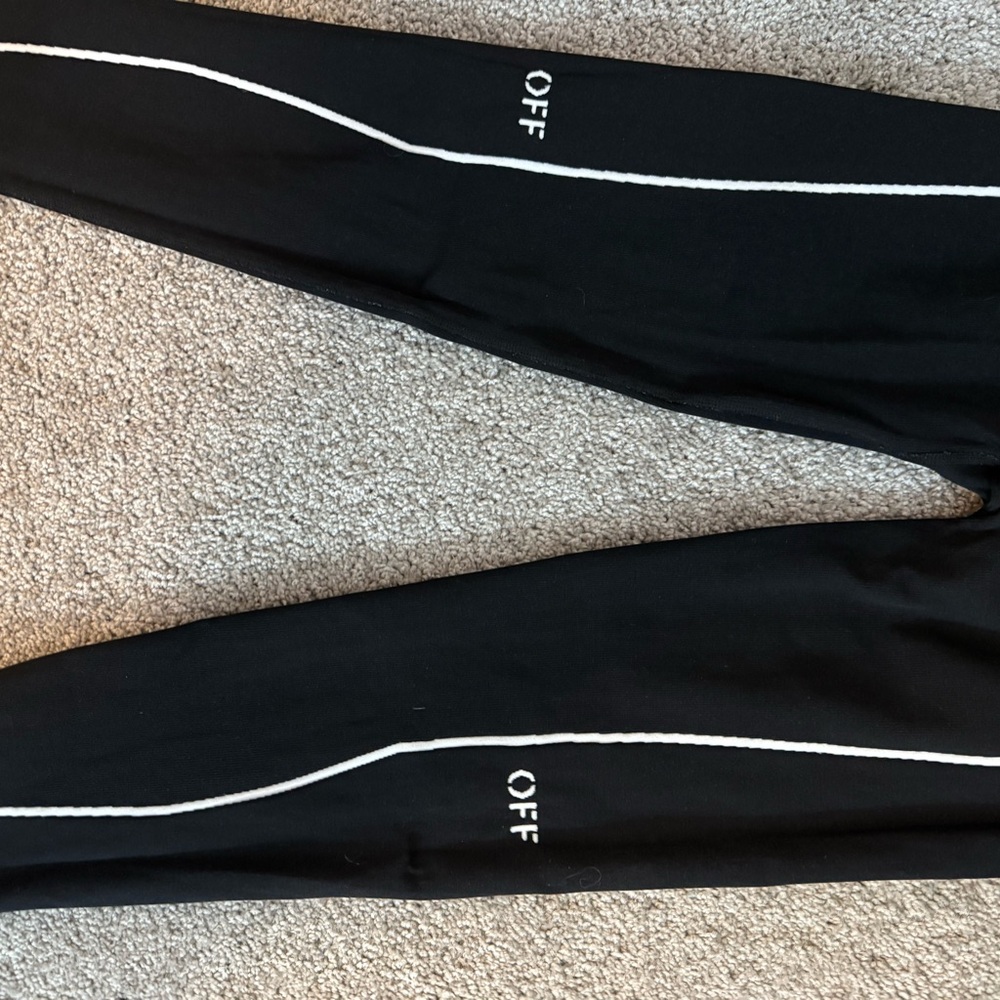 Off-white leggings